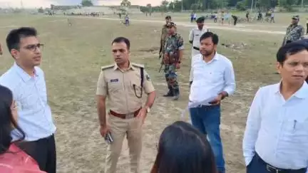 मोतिहारी: डीएम और एसपी ने सदर प्रखंड, जिला स्कूल, चीनी मिल के बगल में हवाई अड्डा मैदान मोतिहारी का भ्रमण कर जायजा लिया
