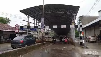 बालाघाट: भ्रष्टाचार की भेंट चढ़ा सरेखा अंडरपास रेलवे ब्रिज, पहली बारिश में झरने की तरह हो रहा पानी का रिसाव