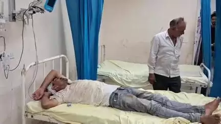 चूरू: गांव नाकरासर में 30 वर्षीय व्यक्ति पर रुपयों की बात को लेकर लोहे के पाइप से हमला, घायल को जिला अस्पताल लाया गया