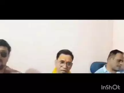 छपरा: भोजपुरी अभिनेता व पूर्व सांसद निरहुआ फिल्म प्रमोशन के लिए टीम के साथ छपरा के पंकज सिनेमा हॉल पहुंचे