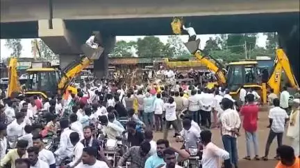 ಬಸವಕಲ್ಯಾಣ: ಕೆಪಿಸಿಸಿ ಸಹಕಾರ ವಿಭಾಗದ ರಾಜ್ಯಾಧ್ಯಕ್ಷರಾಗಿ ಇದೇ ಮೊದಲ ಬಾರಿಗೆ ನಗರಕ್ಕೆ ಆಗಮಿಸಿ ಧನರಾಜ್ ತಾಳಂಪಳ್ಳಿಗೆ ನಗರದಲ್ಲಿ ಅದ್ಧೂರಿ ಸ್ವಾಗತ