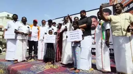 சிங்கம்புனரி: பேருந்து நிலையம் அருகில்  சிறுவன் மர்மமான முறையில் உயிரிழந்த  சம்பவத்திற்கு நீதி கேட்டு பாஜக சார்பி்ல் கண்டன ஆர்ப்பாட்டம்