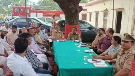 कैराना: कैराना कोतवाली में कांवड़ यात्रा को लेकर अधिकारियों ने की बैठक, कहा- होटल और ढाबों पर लिखवाने होंगे नाम