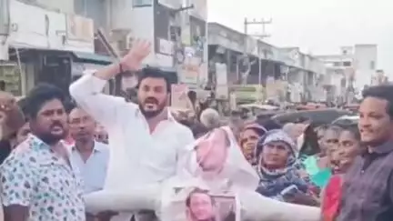 కొవ్వూరు: బుచ్చిలో మాజీ ఎమ్మెల్యే ప్రసన్న దిష్టిబొమ్మ దగ్ధం