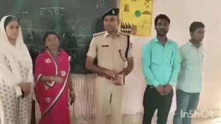 जमालपुर: रेलवे सुरक्षा को लेकर जमालपुर आरपीएफ ने स्कूल में चलाया जागरूकता अभियान