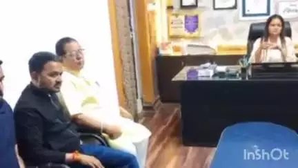 इटारसी: इटारसी नगर कांग्रेस पदाधिकारियों ने सीएमओ से मुलाकात कर बारिश में जलभराव की समस्या पर की चर्चा