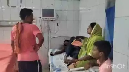 खगड़िया: ट्रेन में खगड़िया के दो छात्र नशाखुरानी का शिकार हुए, सदर अस्पताल में भर्ती