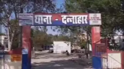 घिरोर: दन्नाहार थाना क्षेत्र में युवती ने खेत पर नीम के पेड़ पर फांसी लगाकर आत्महत्या की, शव पोस्टमार्टम को भेजा जाए
