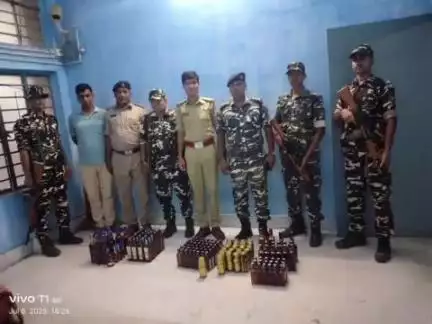 ठाकुरगंज: ठाकुरगंज थाना क्षेत्र में झाड़ियों में छुपाई गई 141 बोतल विदेशी शराब बरामद