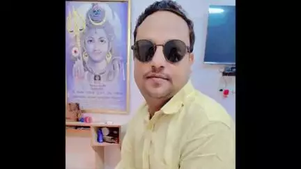 मल्हारगंज: गांधीनगर क्षेत्र में पारिवारिक विवाद के चलते एक युवक ने फांसी लगाकर की आत्महत्या
