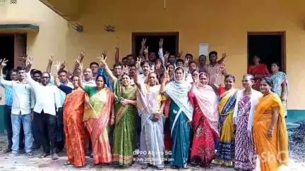 হরিরামপুর: হরিরামপুর বিধানসভার গাঙ্গুরিয়া এলাকার পারের কান্ডারী সমবায় সমিতির নির্বাচনে তৃণমূলের জয়