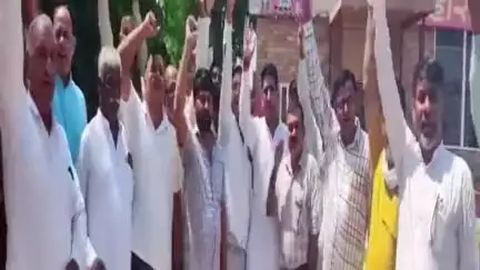 रेवाड़ी: भगवानपुर मामले में खंड खोल के सभी सरपंच जुटे, राव परिवार के अपमान के खिलाफ पाली में हुआ एकजुटता प्रदर्शन