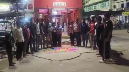 बेगुं: एबीवीपी के 77वें स्थापना दिवस की पूर्व संध्या पर बेगू नगर के लालबाई फूलबाई चौक में दीप प्रज्वलन कार्यक्रम आयोजित