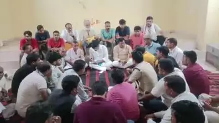 सेवढ़ा: नगर में 15 जुलाई को निकलने वाली शीतला माता की रथ यात्रा की तैयारी को लेकर नगर वासियों ने की बैठक
