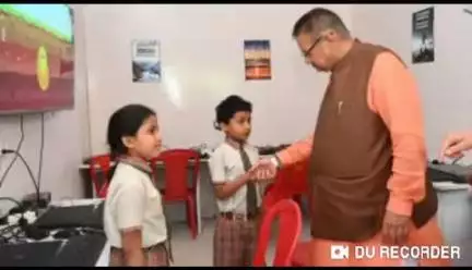 नरेन्द्रनगर: कैबिनेट मंत्री गणेश जोशी ने ढालवाला स्थित भारतीय ग्रामो उत्थान संस्थान का दौरा कर उत्पादों की प्रक्रिया की जानकारी ली