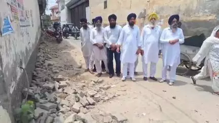 ਇਤਿਹਾਸਿਕ ਗੁਰਦੁਆਰਾ ਸਾਹਿਬ ਨੂੰ ਜਾਣ ਵਾਲੇ ਰਸਤੇ ਦੀ ਹਾਲਤ ਸੁਧਾਰੇ ਪ੍ਰਸ਼ਾਸਨ : ਹਨੀ ਫੱਤਣਵਾਲਾ, ਸਾਬਕਾ ਚੇਅਰਮੈਨ 
#jansamasya