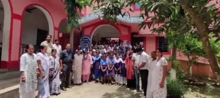 जलालगढ़: कस्तूरबा गांधी बालिका विद्यालय जलालगढ़ में गर्भाशय ग्रीवा कैंसर से बचाव के लिए बालिकाओं को लगाया गया एचपीवी का टीका