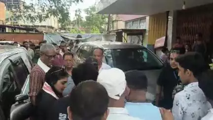 বালিজানা: চিনেমা ৰুদ্ৰৰ প্ৰচাৰ চলাবলৈ টীম ৰুদ্ৰ উপস্থিত হয় চহৰৰ কল্পনা চিনেমা হলত