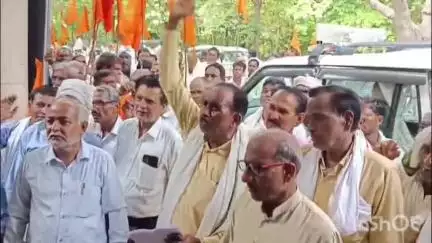 सबलगढ़: म.प्र कार्यभारित कर्मचारी महासंघ ने मांगों को लेकर एसडीएम सबलगढ़ को ज्ञापन सौंपा