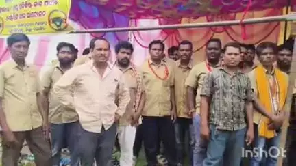 ଟିଟିଲାଗଡ: ଟିଟିଲାଗଡ଼ ଡ୍ରାଇଭର ମହାସଂଘ ଷ୍ଟିଅରିଂ ଛାଡ ଆନ୍ଦୋଳନରେ ସାମିଲ।