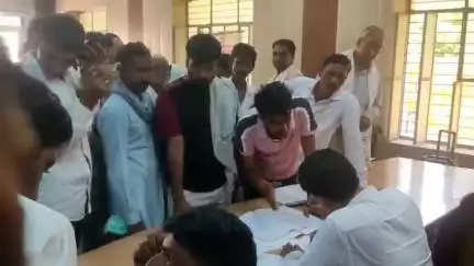 सूरतगढ़: राजियासर ग्राम पंचायत में जलभराव को लेकर हंगामा, ग्रामीणों की समस्या पर प्रभारी ने बुला ली पुलिस