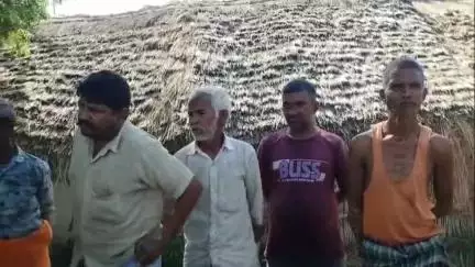 बारा: असरवई गाँव में लगभग 06 बीघे जमीन की रजिस्ट्री हुई संदिग्ध, पीड़ित परिवार ने लगाया आरोप