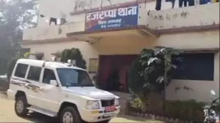 चितरपुर: रामगढ़-बोकारो मार्ग पर चितरपुर के पास ऑटो पलटने से एक किशोरी की मौत, तीन घायल