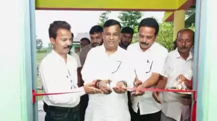 করিমগঞ্জ: রামকৃষ্ণনগরের পল্লীশ্রী মাধ্যমিক বিদ্যালয় নবনির্মিত শিশু ও কিশোর গ্রন্থাগারের উদ্বোধন করলেন বিধায়ক