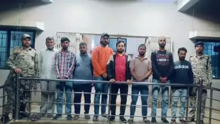 कोंडागांव: विश्रामपुरी थाना पुलिस ने अन्य राज्यों व जिलों से आए 8 संदिग्ध व्यक्तियों पर की प्रतिबंधात्मक कार्रवाई