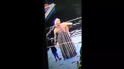 വെെത്തിരി: പൂക്കോട് തടാകത്തിൽ വീണ പിഞ്ചുകുഞ്ഞിന് രക്ഷകനായി ജീവനക്കാരൻ, സി.സി.ടി.വി ദൃശ്യം