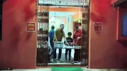 बांधवगढ़: उमरिया जय स्तम्भ चौक स्थित राम दरबार मंदिर में विशाल भंडारे का आयोजन, भक्तों ने लिया प्रसाद
