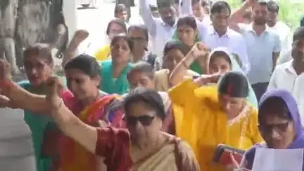 रायगढ़: सिद्धि विनायक कॉलोनी में बारिश का कहर घरों में घुसा गंदा पानी,बारिश से परेशान रहवासियों ने निगम सौंपा ज्ञापन।#jansamasya