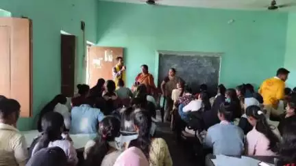 दरभंगा: 30 जुलाई "LNMU चलो आंदोलन" को लेकर मिथिला महिला कॉलेज में कक्षाओं में जाकर चलाया गया MSU ने चलाया जागरूकता कैंपेन