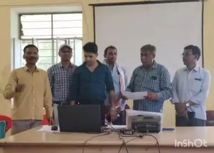 महवा: उपखंड कार्यालय में बीएलओ को दिया गया प्रशिक्षण, उपखंड अधिकारी भी रहीं मौजूद