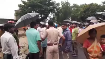 মেমারি ১: মেমারিতে গাড়ি ও বাইকের ধাক্কায় মৃত্যু বাইক আরোহীর