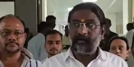 उत्तर सोलापूर: फुटलेला संडासचा भांडा सीईओना भेट देणार; प्रहारचे शहराध्यक्ष अजित कुलकर्णी यांचा इशारा