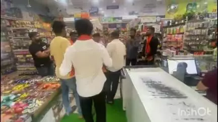 अलिबाग: मुंबई नंतर अलिबागमध्येही मनसे आक्रमक, एका परप्रांतीय दुकानदाराकडून मराठी माणसाला डीवचणारा स्टेटस
