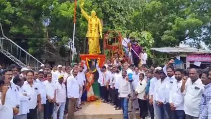 సత్తుపల్లి: పట్టణంలో ఎమ్మెల్యే మట్టా రాగమయి ఆధ్వర్యంలో మాజీ ముఖ్యమంత్రి వైఎస్ రాజశేఖర్ రెడ్డి జయంతి వేడుకలు నిర్వహణ