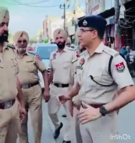 ਤਰਨਤਾਰਨ: ਐਸ.ਐਸ.ਪੀ ਤਰਨ ਤਾਰਨ ਦੀ ਅਗਵਾਈ ਹੇਠ ਤਰਨ ਤਾਰਨ ਪੁਲਿਸ ਵੱਲੋਂ ਜ਼ਿਲ੍ਹੇ ਭਰ ਵਿੱਚ ਇੱਕ ਖ਼ਾਸ ਨਾਕਾਬੰਦੀ ਮੁਹਿੰਮ ਚਲਾਈ