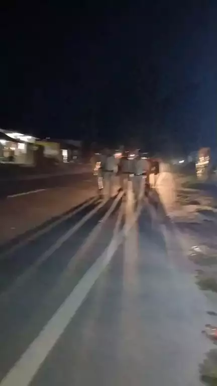 रतनपुरा थानांतर्गत पंचायत चुनाव को लेकर रात्रि फ्लैग मार्च किया जा रहा है।
