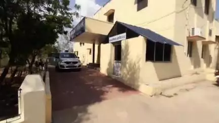 आबू रोड: आबूरोड के चंडेला में टेंपो और बाइक की जबरदस्त भिंडत, सड़क हादसे में एक ही परिवार के 3 लोग गंभीर घायल
