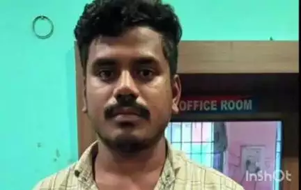 କଟକ ପୌରାଞ୍ଚଳ: ଜଗତପୁର ଥାନା ନିକଟରୁ ବେଆଇନ ଗୋ-ଚାଲଣ କରୁଥିବା ଏକ କଣ୍ଟେନର ଗାଡି ଜବତ ଘଟଣାରେ ଫେରାର ଚାଳକକୁ ମଙ୍ଗଳବାର ଜଗତପୁର ପୁଲିସ ଗିରଫ କରିଛି।