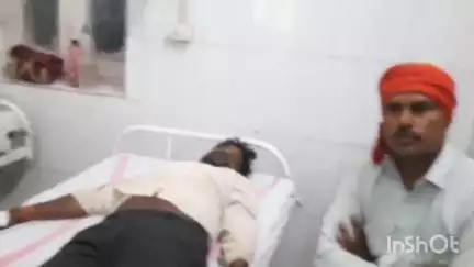 आरोन: सेमरी गांव: तेज रफ्तार कार की टक्कर से बछड़ा टैक्सी से टकराया, टैक्सी पलटी, तीन घायल