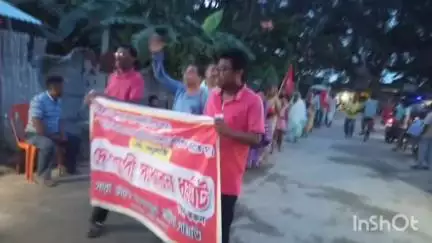 গঙ্গারামপুর: ধর্মঘট সফল করতে গঙ্গারামপুরে সিপিআইএমের মিছিল ও পথসভা