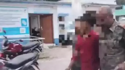 হলদিবাড়ি: কলেজ ছাত্রীকে আত্মহত্যার প্ররচনা দেওয়ার অভিযোগে অভিযুক্ত'কে গ্রেফাতার করে পাঁচ দিনের রিমান্ডে নিলো হলদিবাড়ি থানার পুলিশ