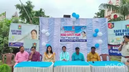 গঙ্গাজলঘাটি: গঙ্গাজলঘাটিতে গঙ্গাজলঘাটি থানা পুলিশ প্রশাসনের তরফে "ROAD SAFETY WEEK " কর্মসূচি পালন করা হল