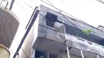 जबलपुर: जर्जर बिल्डिंग से दहशत में लोग, मौत के साए में जायसवाल बिल्डिंग के लोग, कब खुलेगी प्रशासन की नींद #jansamasya