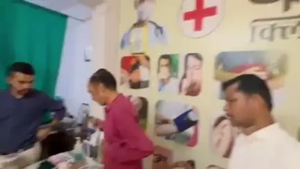 रेवदर: करोटी गांव में तीन झोलाछापों पर स्वास्थ्य विभाग ने की कार्रवाई, अवैध क्लिनिक को किया गया सीज़