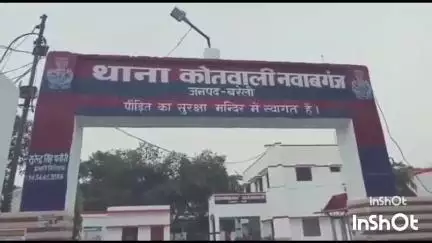 नवाबगंज: नवाबगंज कस्बे में दबंगों ने महिला के साथ घर में घुसकर की मारपीट और छेड़छाड़, पुलिस से की शिकायत