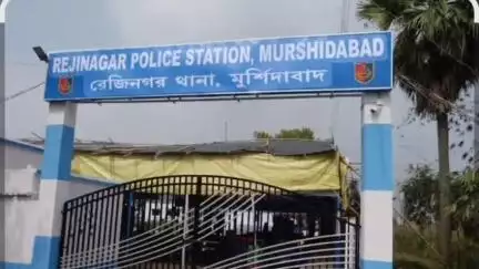 বেলডাঙা ২: প্রাকৃতিক দুর্যোগে সাধারণ মানুষকে নিরাপত্তা দিতে বিশেষ নজরদারি রেজিনগর থানার পুলিশ প্রশাসনের